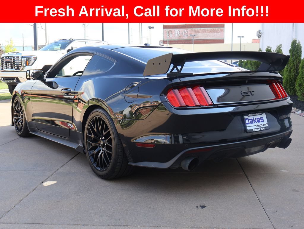 Used 2017 Ford Mustang GT Premium w/ GT Performance Package RWD image 6