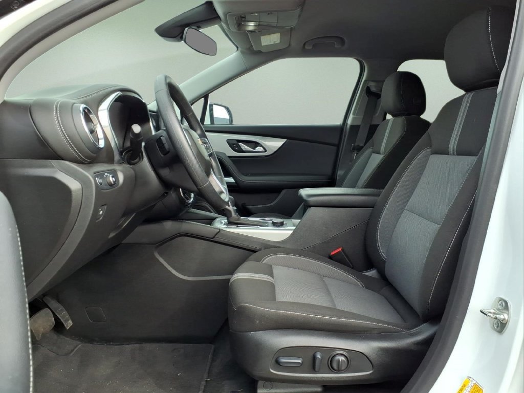 Certified 2025 Chevrolet Blazer LT w/ Driver Confidence Package FWD image 2