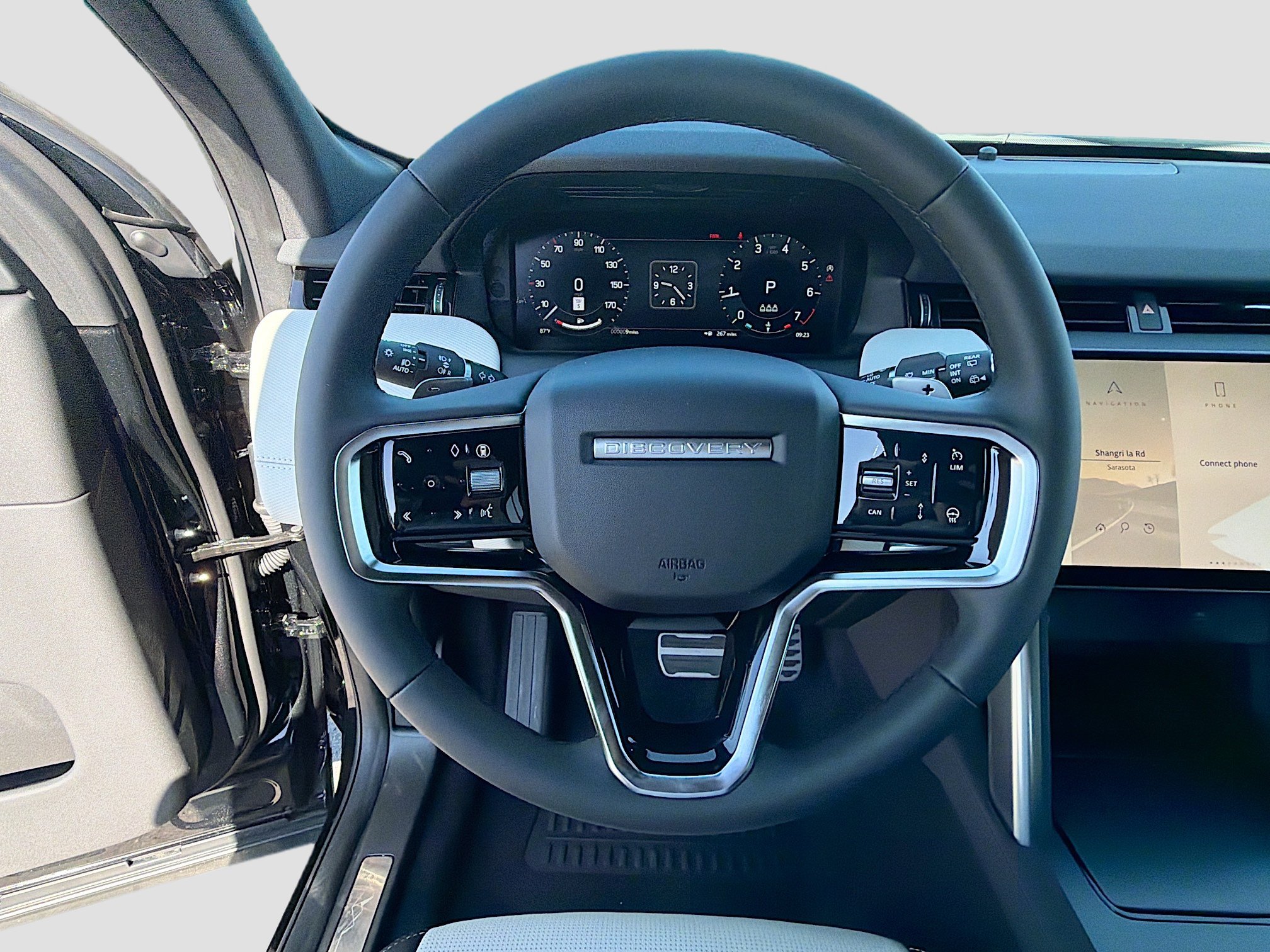 New 2026 Land Rover Discovery Sport Landmark AWD/4WD image 40