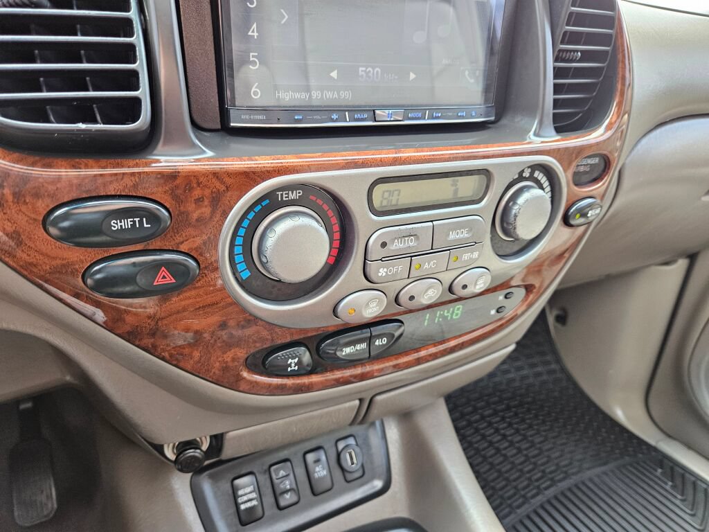 Used 2005 Toyota Sequoia Limited AWD/4WD image 25