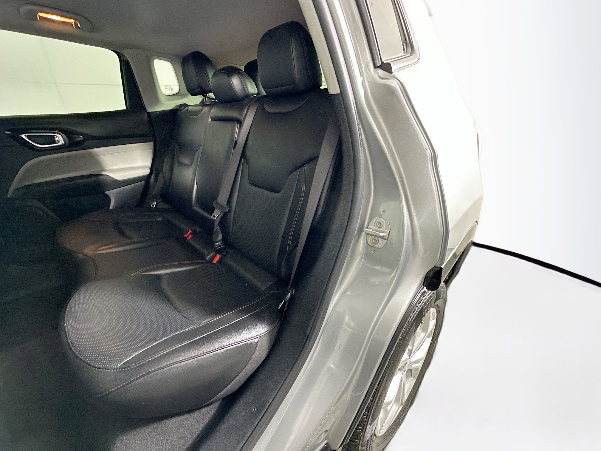 Used 2022 Jeep Compass Limited w/ Elite Group image 26