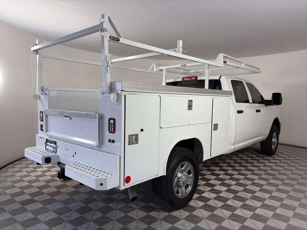 Used 2024 RAM 3500 Tradesman w/ Chrome Appearance Group AWD/4WD image 7