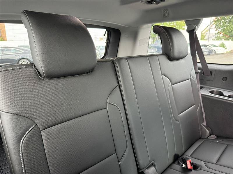 Used 2017 Chevrolet Suburban Premier AWD/4WD image 14