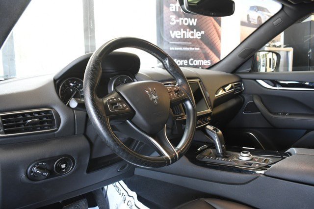 Used 2022 Maserati Levante Modena AWD/4WD image 32