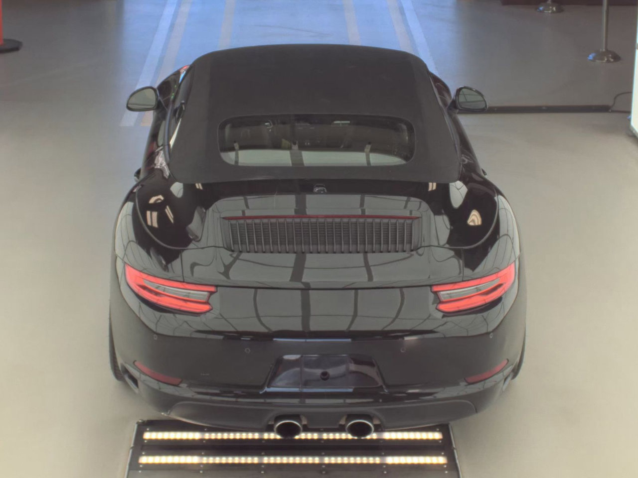 Used 2019 Porsche 911 Carrera image 3