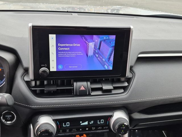Used 2025 Toyota RAV4 XLE AWD/4WD image 19