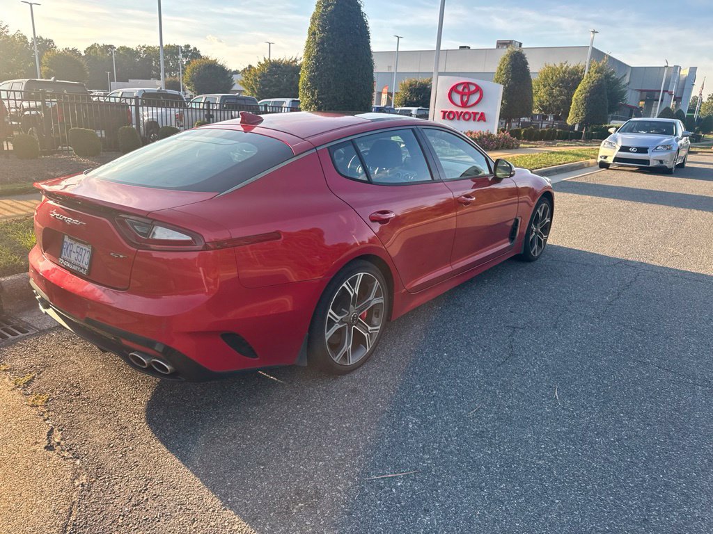 Used 2018 Kia Stinger GT2 RWD image 3