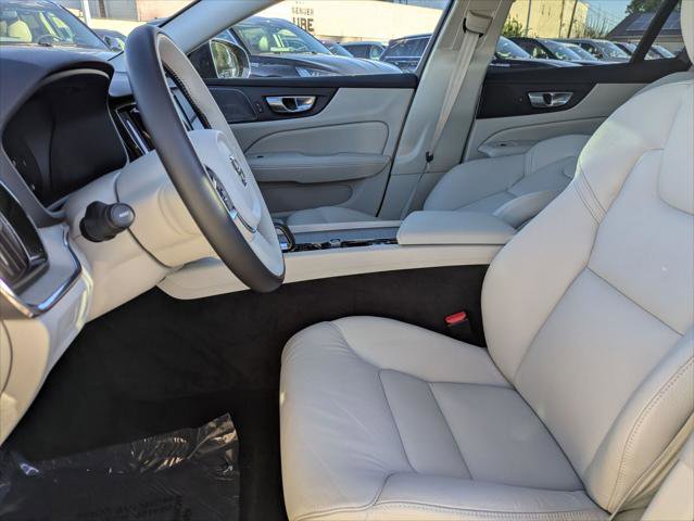 Used 2024 Volvo V60 B5 Cross Country Plus w/ Protection Package Premier image 21