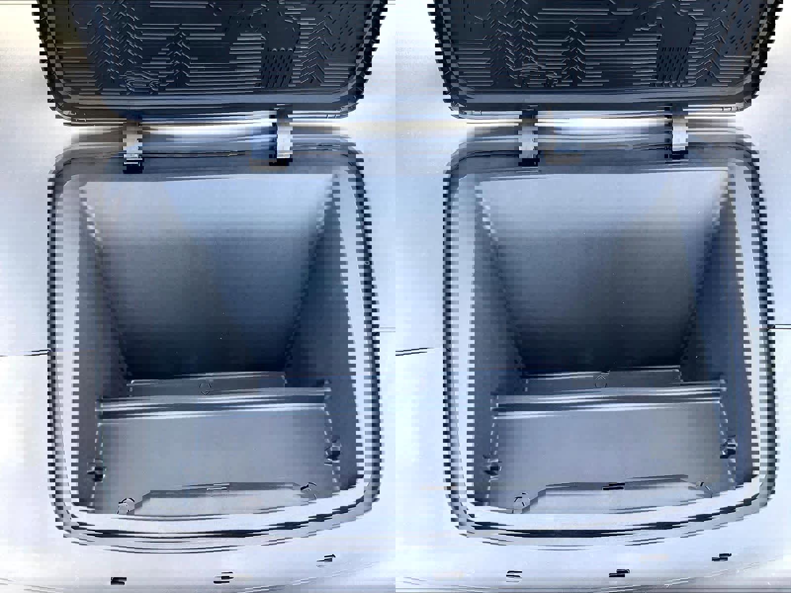 New 2026 Volvo EX30 Plus w/ Protection Package RWD image 32