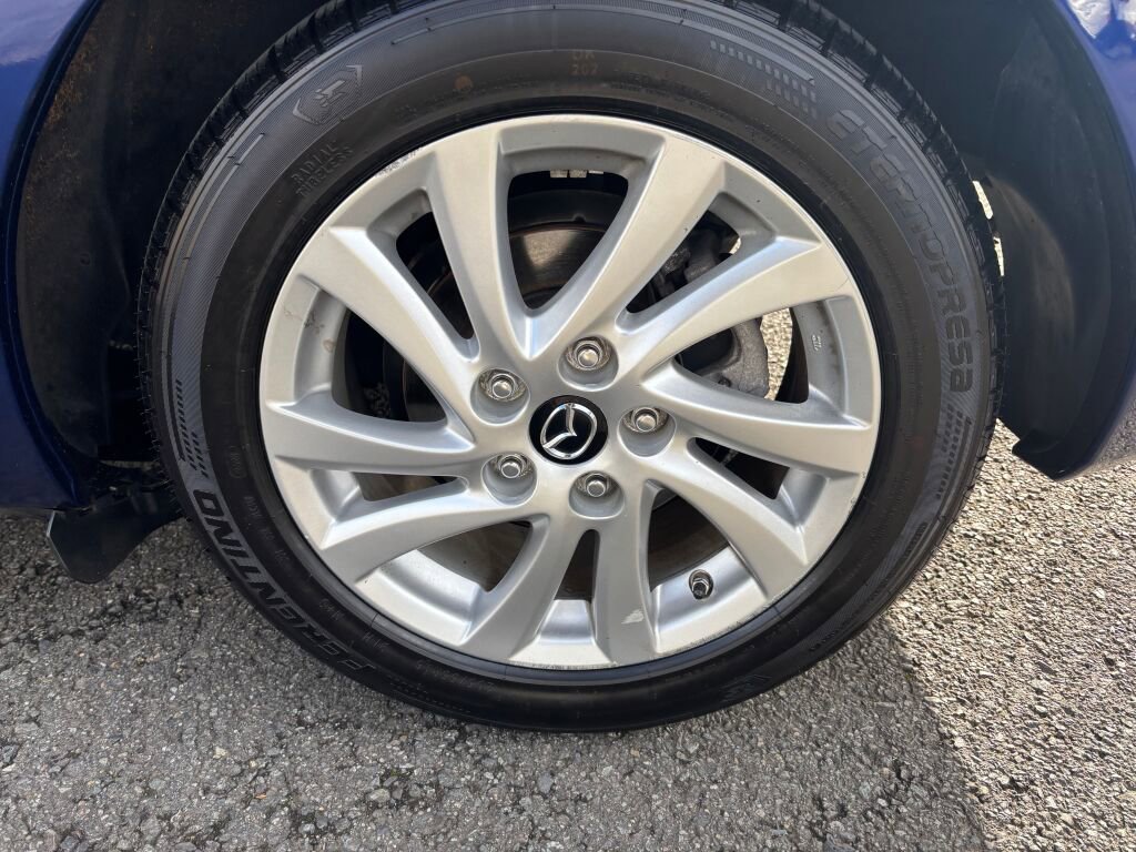 Used 2013 MAZDA MAZDA3 i Grand Touring image 9