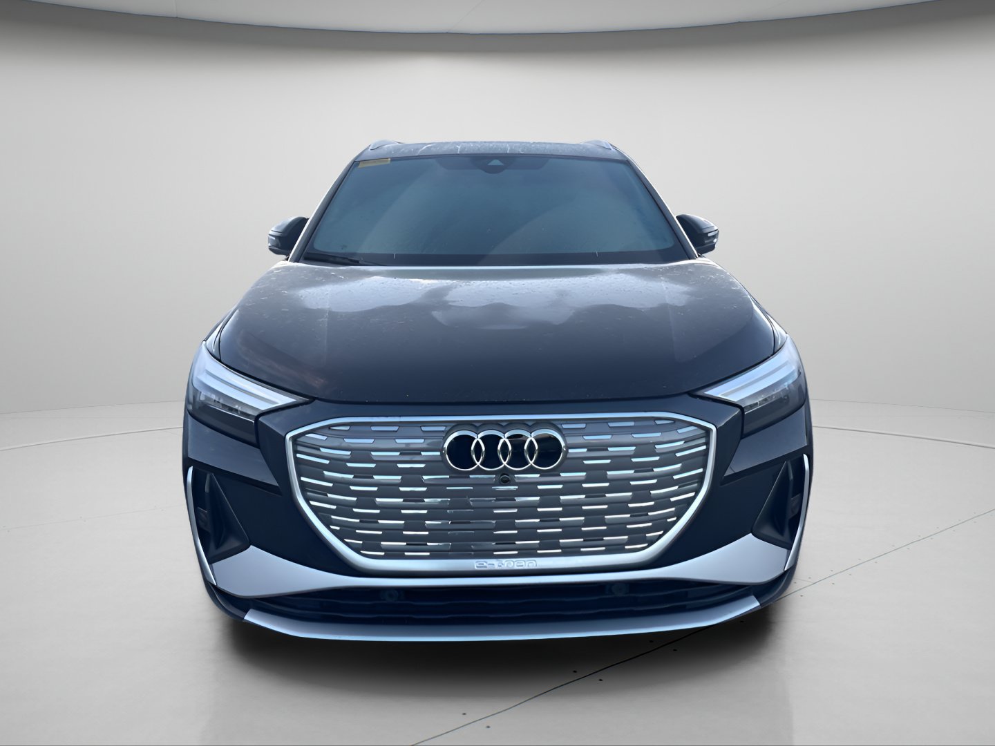 Used 2023 Audi Q4 e-tron Premium Plus w/ Premium Plus AWD/4WD image 4