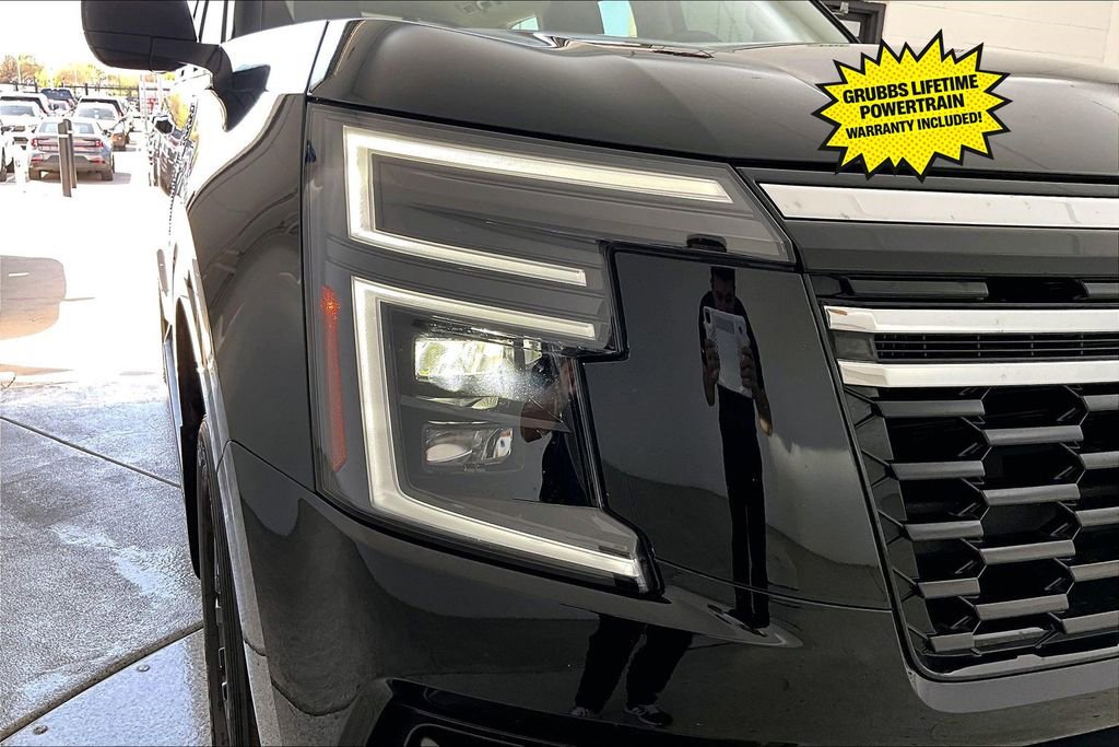 Used 2025 Nissan Armada SV image 37