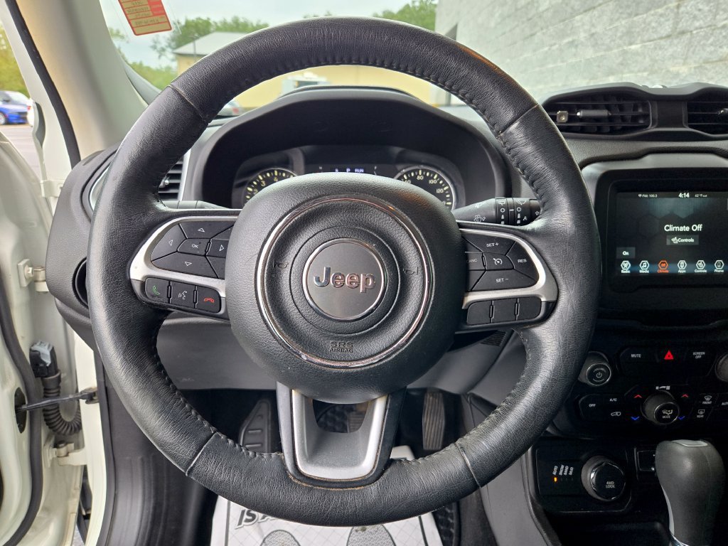 Used 2019 Jeep Renegade Latitude w/ Cold Weather Group AWD/4WD image 17