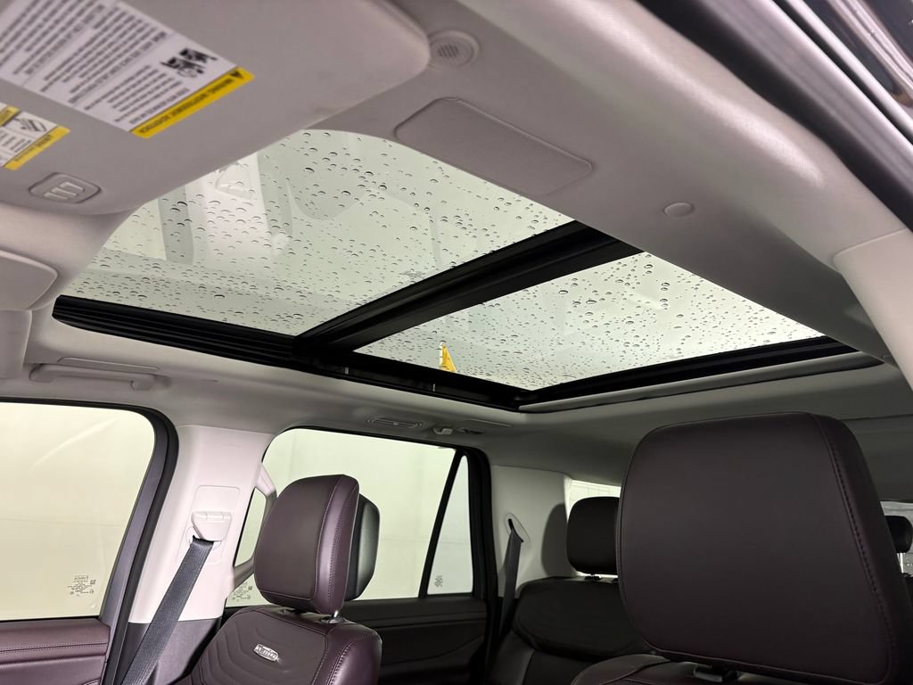 Certified 2026 Ford Expedition Max Platinum w/ Platinum Ultimate Package AWD/4WD image 25