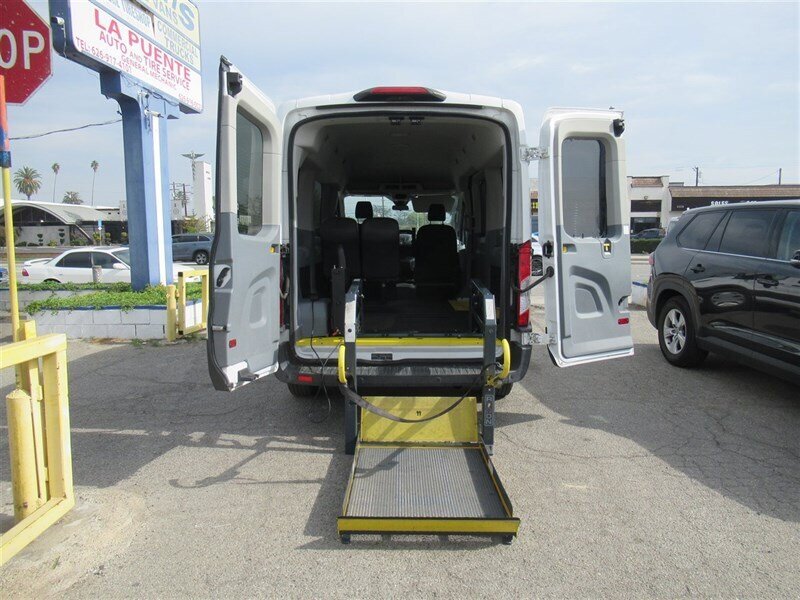 Used 2018 Ford Transit 150 XLT RWD image 3