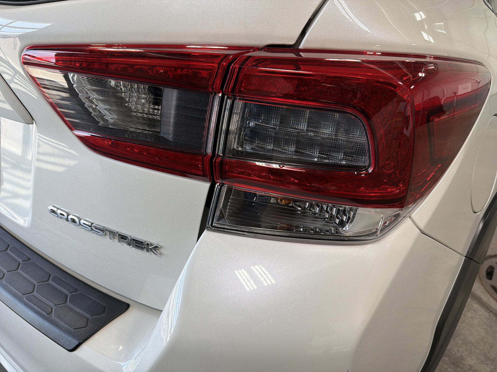 Certified 2021 Subaru Crosstrek 2.5i Limited AWD/4WD image 11