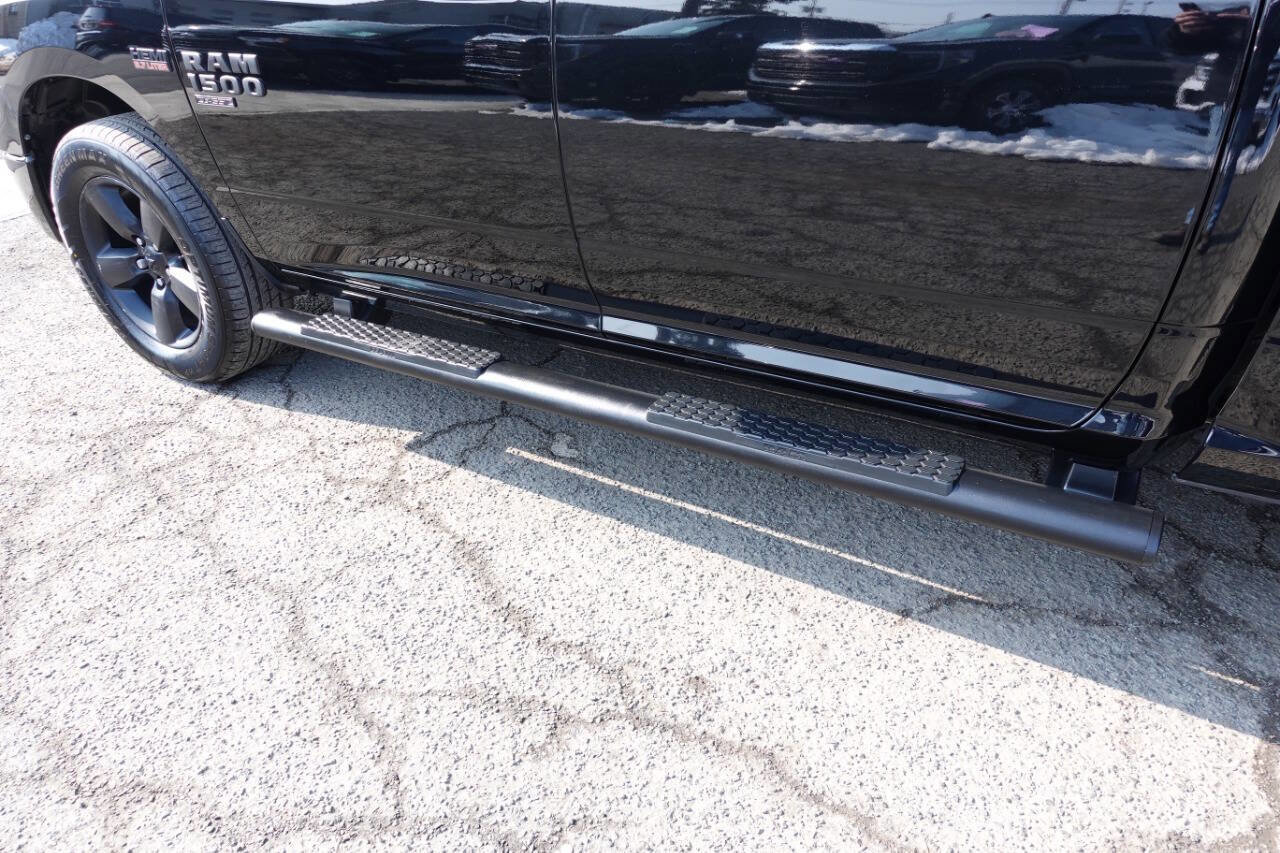 Used 2022 RAM 1500 Classic SLT w/ Electronics Convenience Group image 11