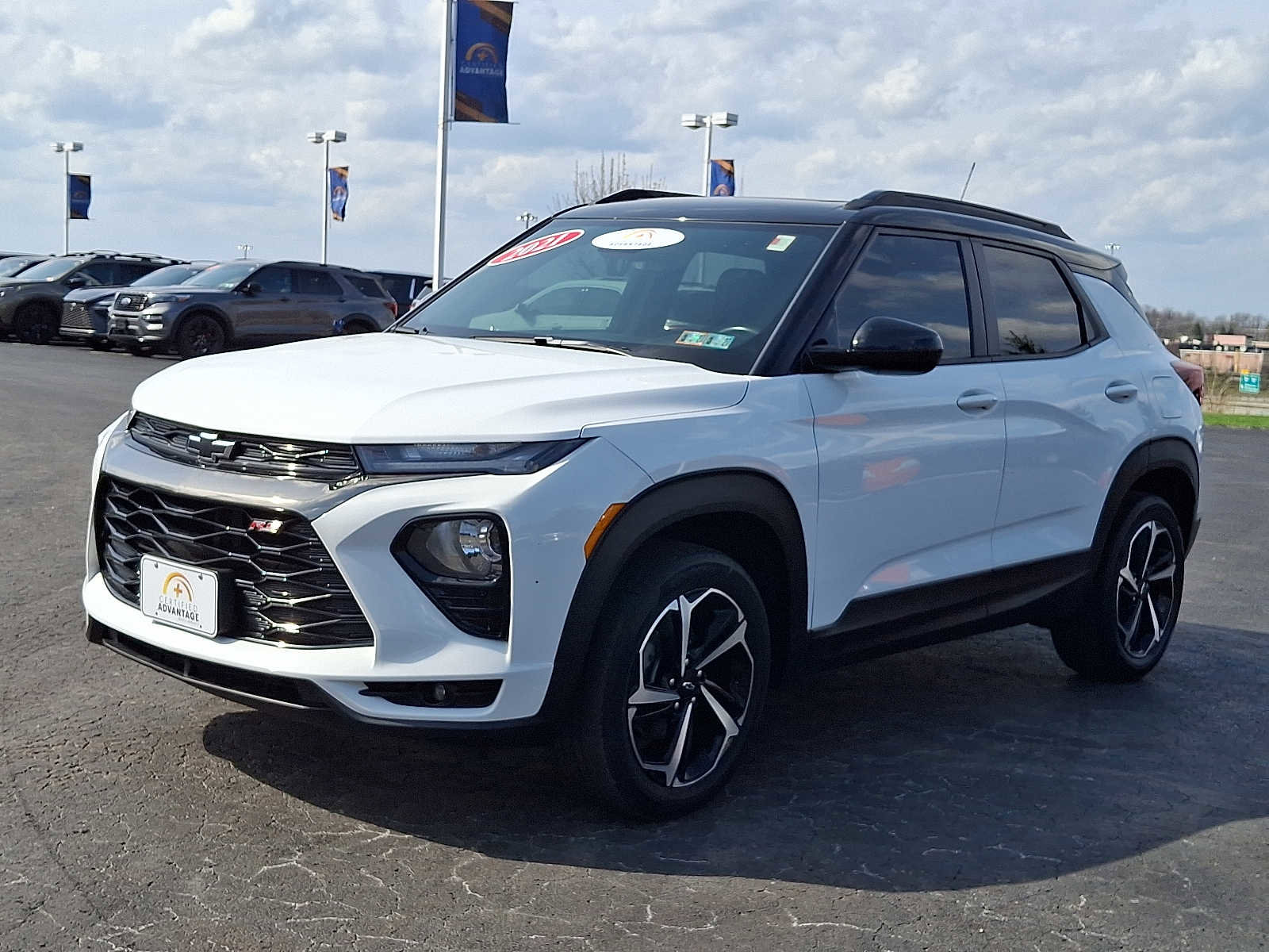 Used 2021 Chevrolet TrailBlazer RS w/ Sun and Liftgate Package AWD/4WD image 3