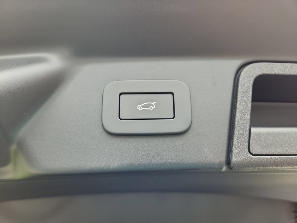 New 2026 Land Rover Range Rover Velar S AWD/4WD image 14