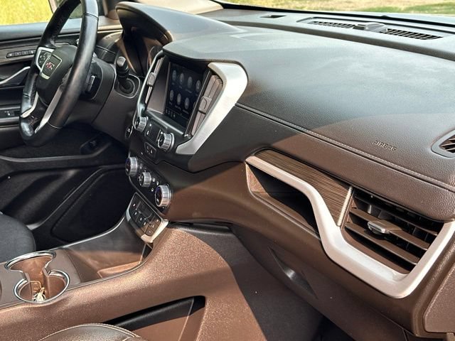 Used 2023 GMC Terrain SLT AWD/4WD image 28