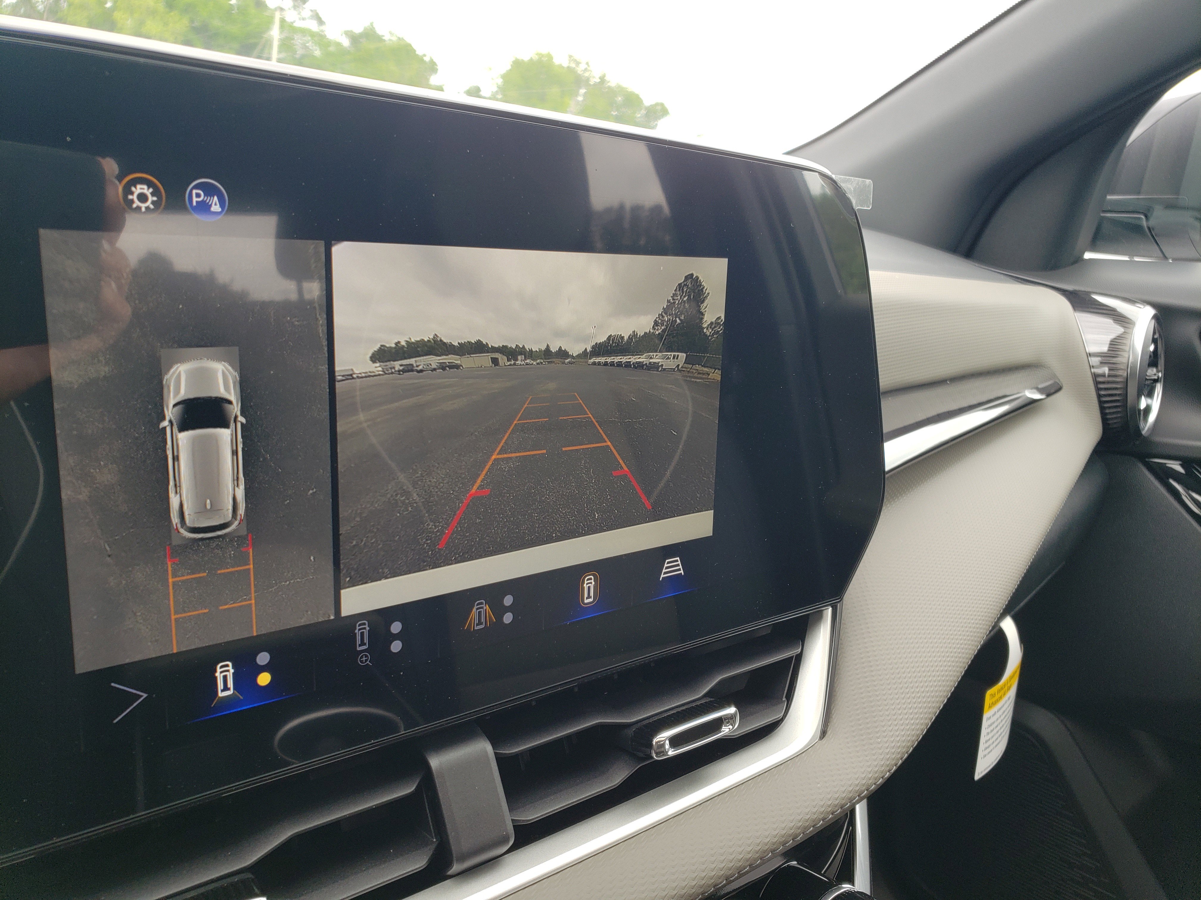 New 2026 Chevrolet Equinox LT FWD image 36