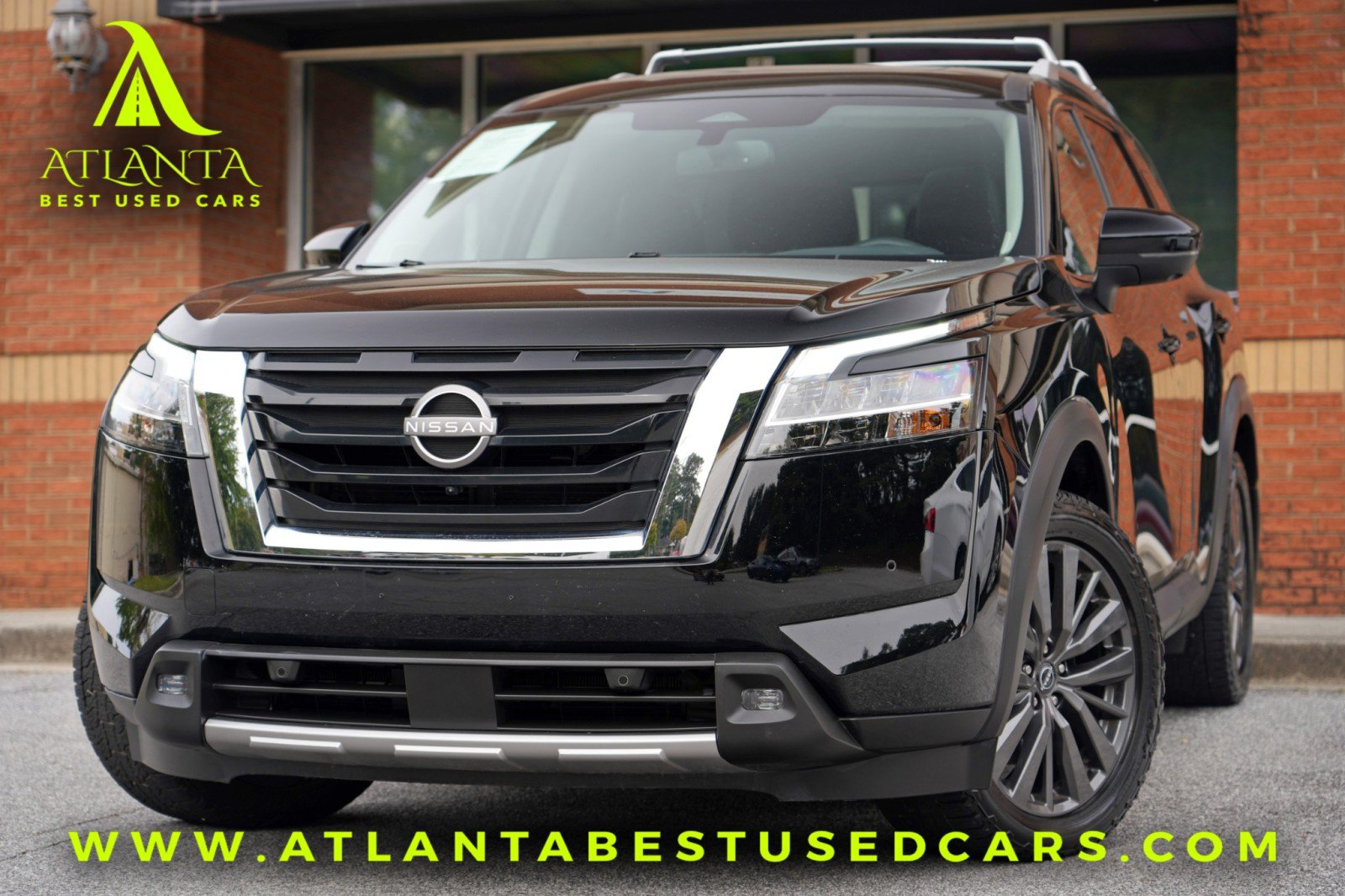 Used 2022 Nissan Pathfinder SL w/ SL Premium Package FWD image 1