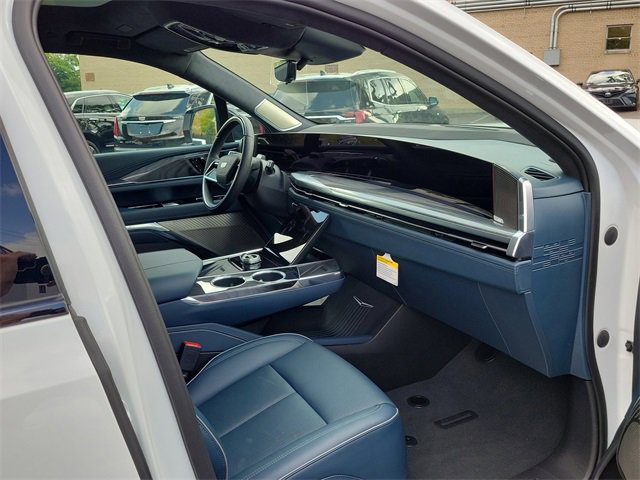 New 2025 Cadillac Escalade IQ Luxury 2 image 27