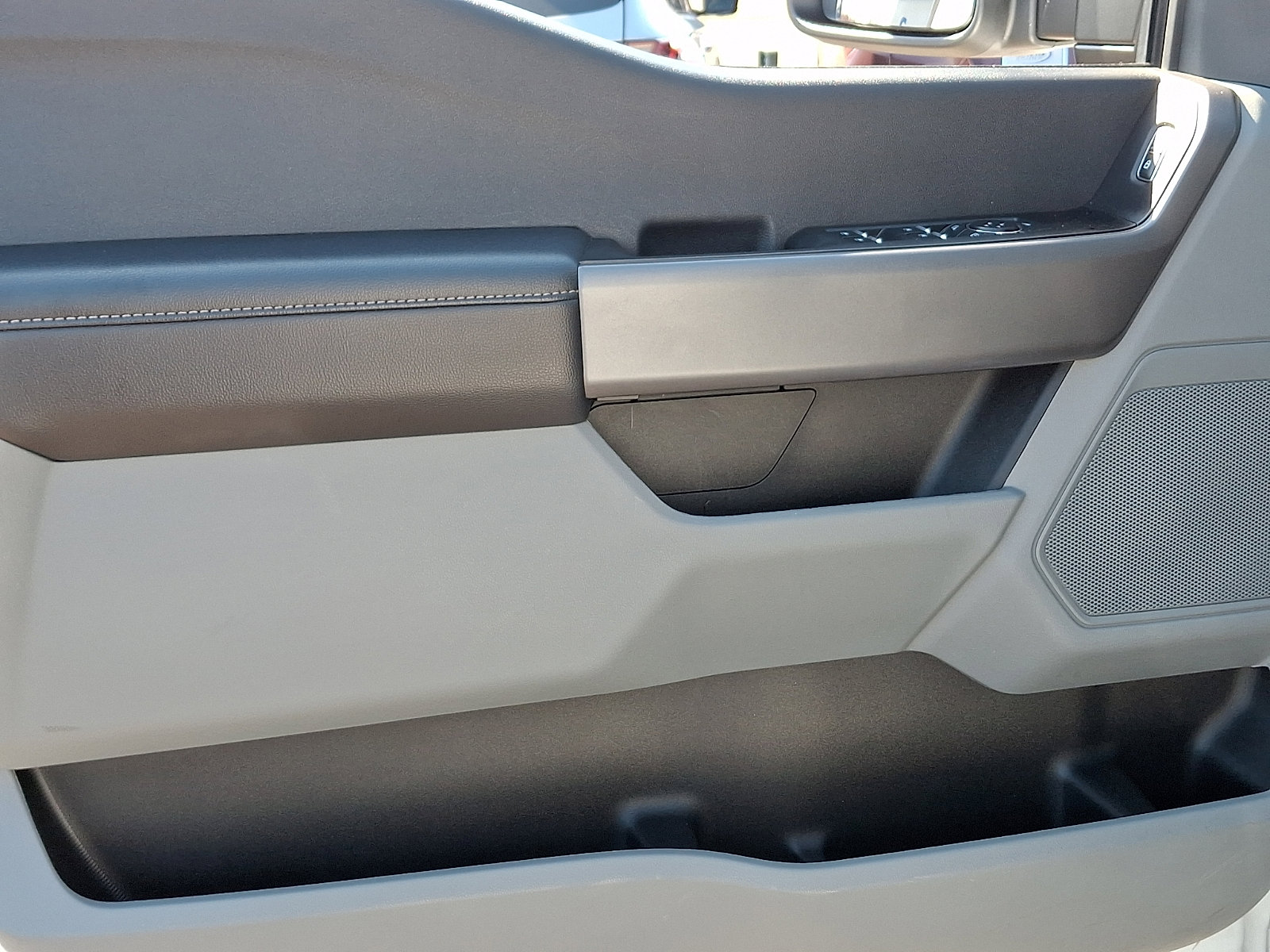 Used 2025 Ford F250 XLT image 12