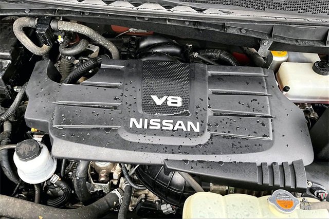Used 2017 Nissan Titan Platinum Reserve image 32