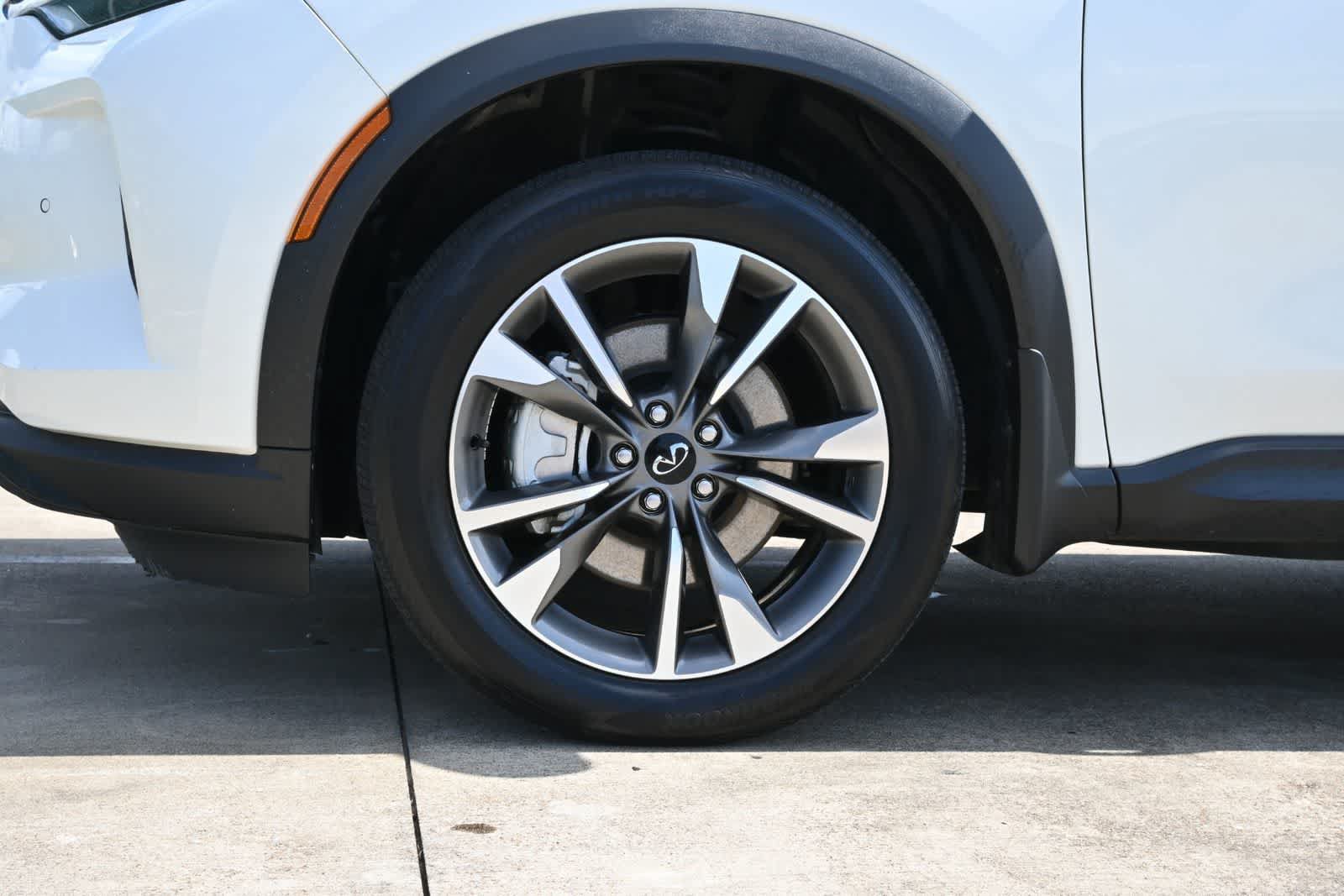 Certified 2025 INFINITI QX60 Luxe FWD image 24