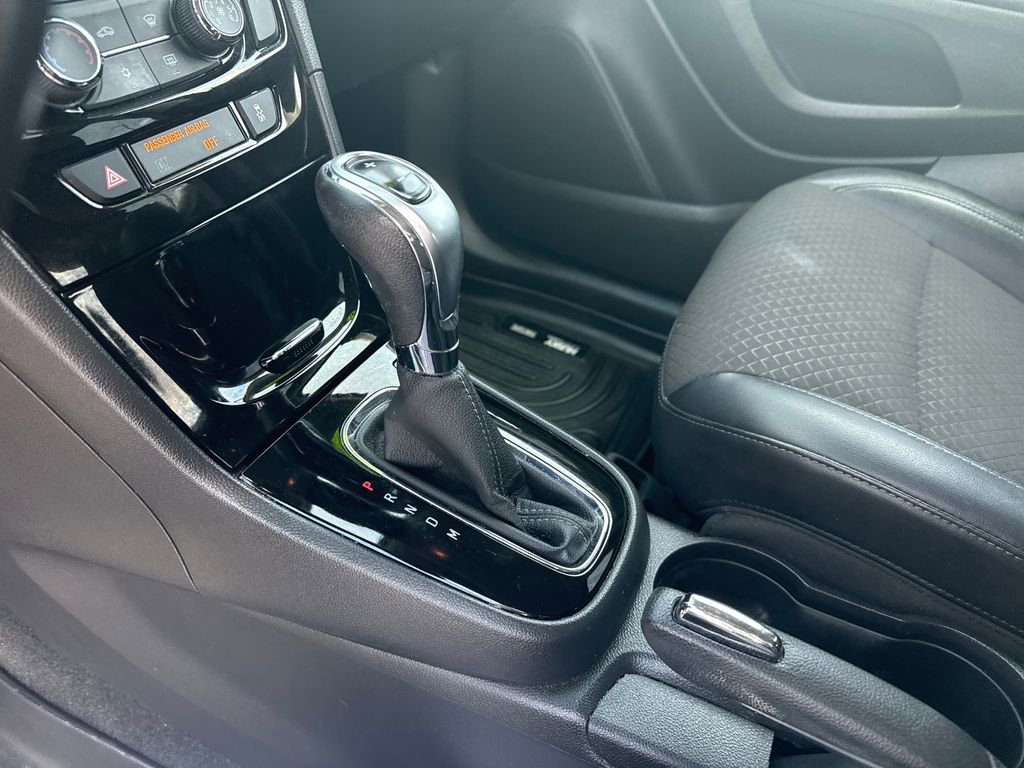 Used 2019 Buick Encore Preferred image 28