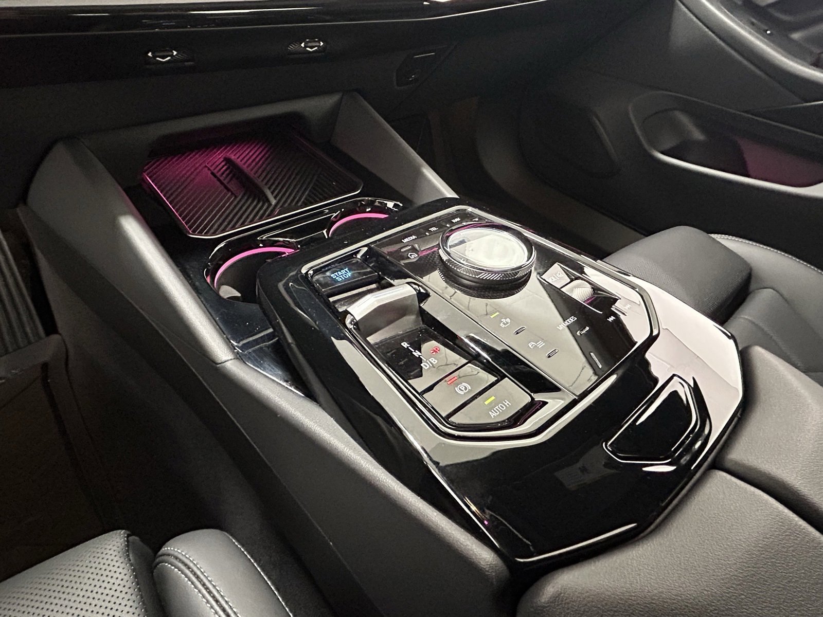 Used 2024 BMW i5 eDrive40i w/ Premium Package image 22