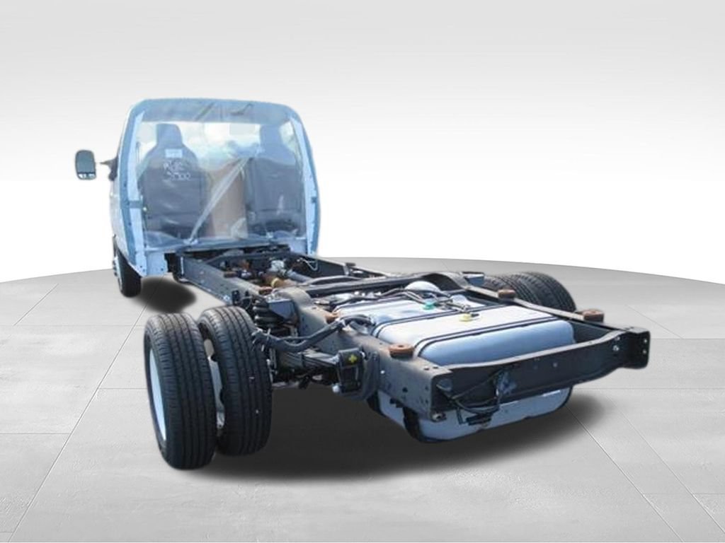 New 2024 Ford E-450 and Econoline 450 Super Duty w/ Power Windows & Locks Group RWD image 4