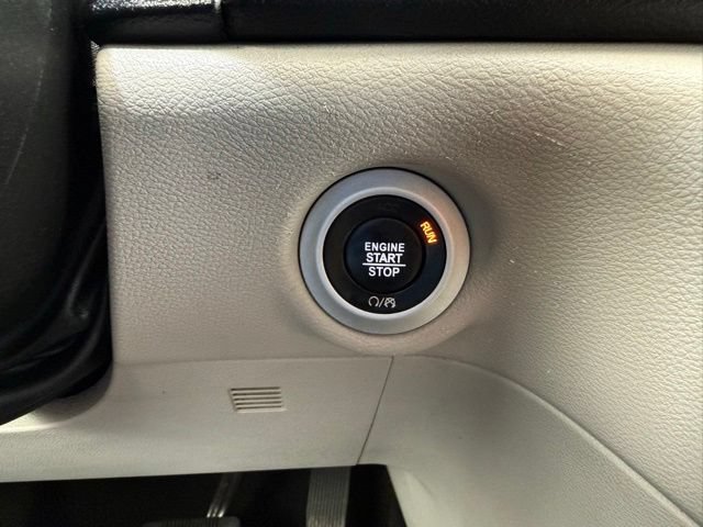 Used 2022 Chrysler Pacifica Touring-L FWD image 42