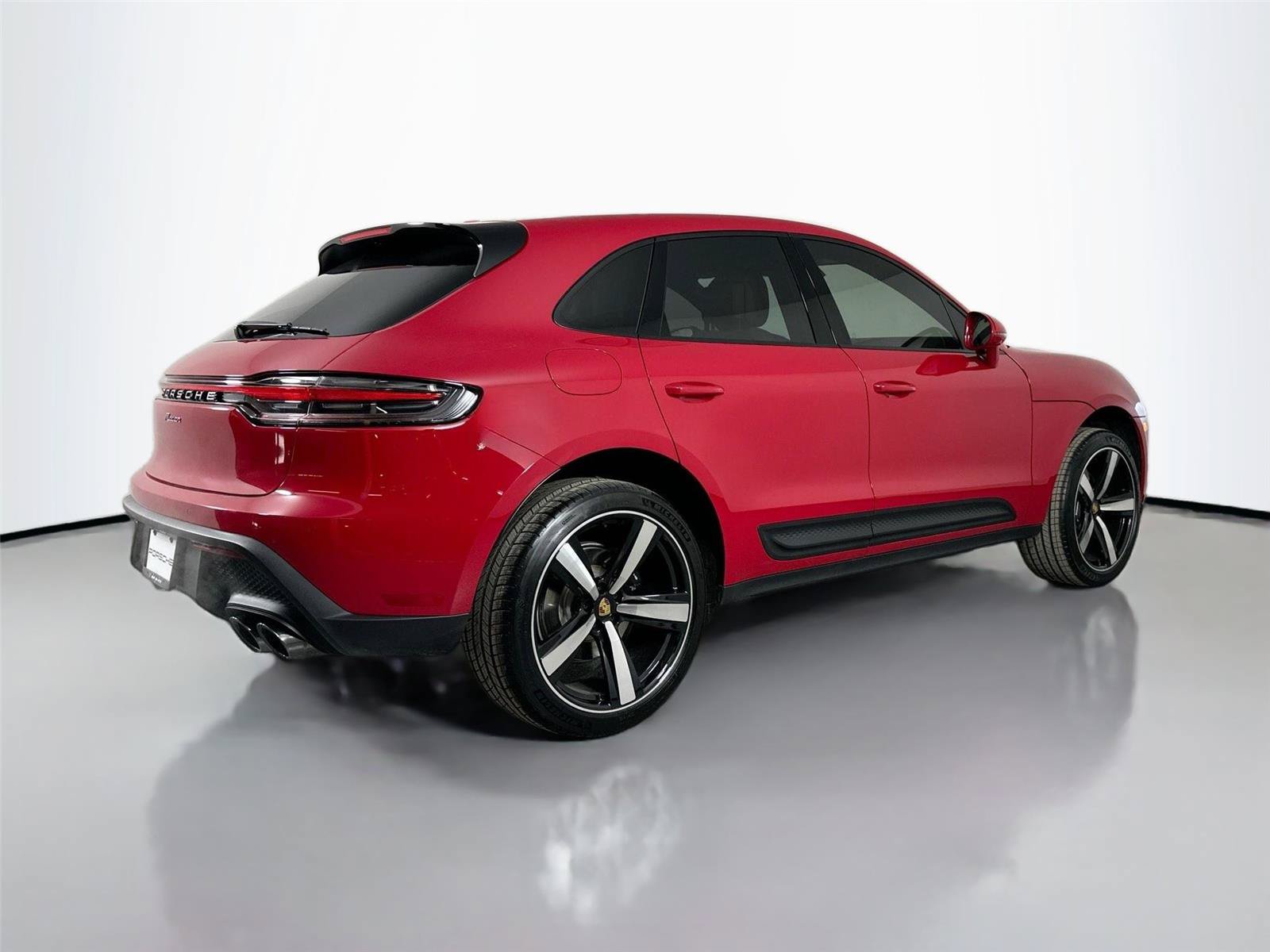 Certified 2026 Porsche Macan Turbo AWD/4WD image 7