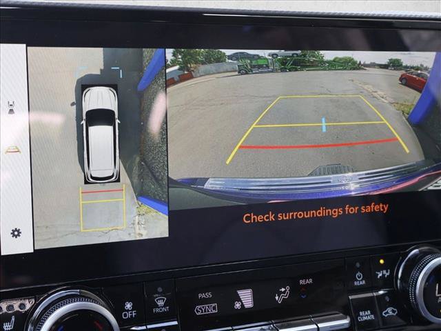 New 2026 Toyota Highlander Platinum AWD/4WD image 13