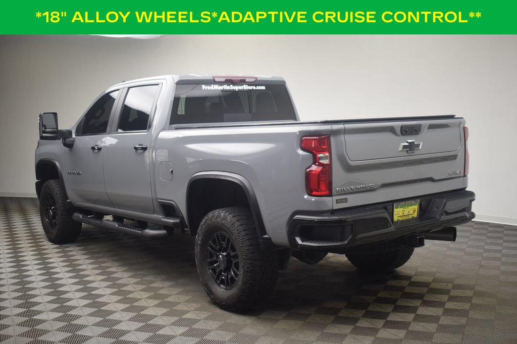 Used 2024 Chevrolet Silverado 2500 ZR2 w/ Technology Package AWD/4WD image 6