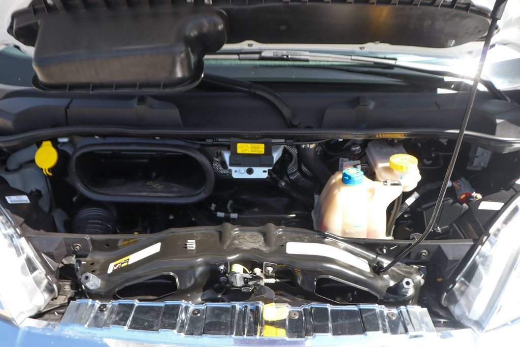 Used 2025 RAM ProMaster 2500 w/ U-Haul Equipment Group FWD image 15