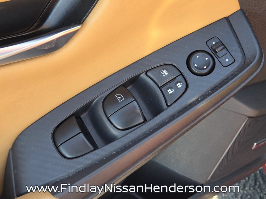 Used 2025 Nissan Sentra SV w/ SV Premium Package FWD image 21