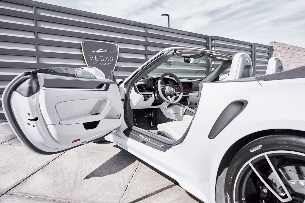 Used 2025 Porsche 911 Turbo S image 28