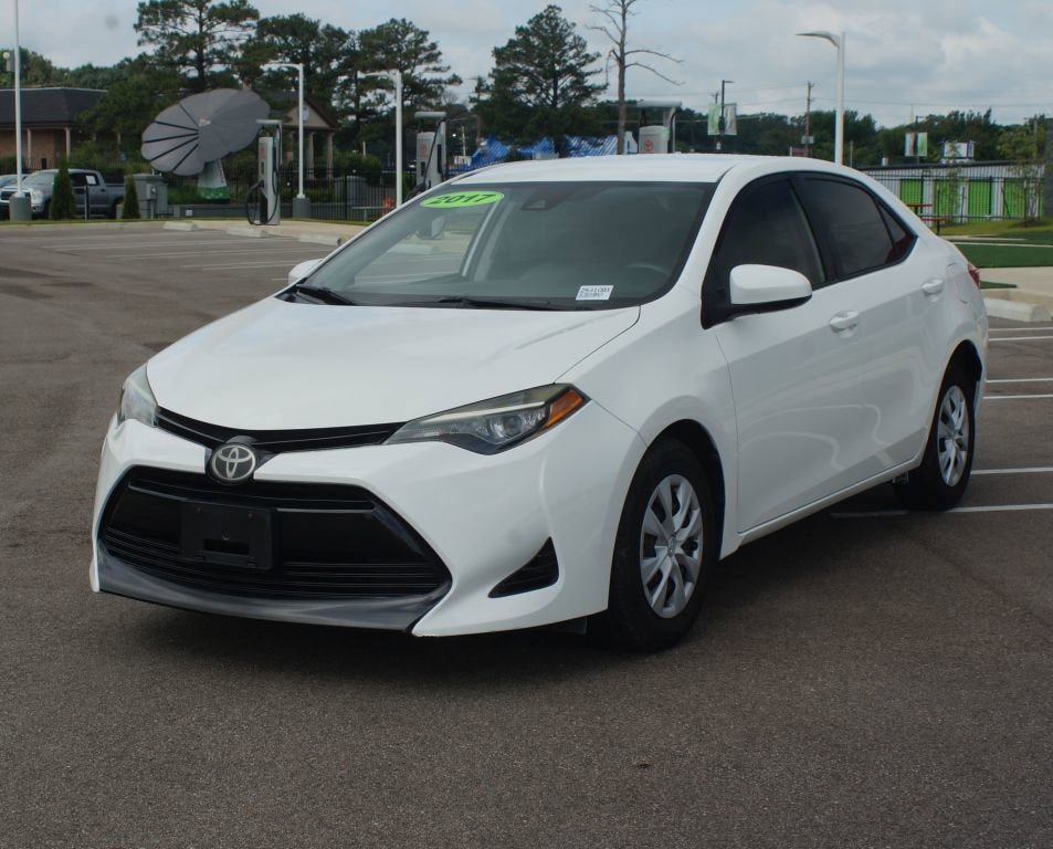 Used 2017 Toyota Corolla L FWD image 16