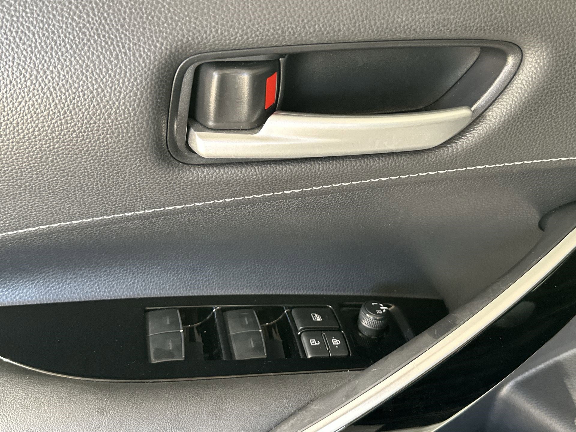 Used 2023 Toyota Corolla XSE image 15