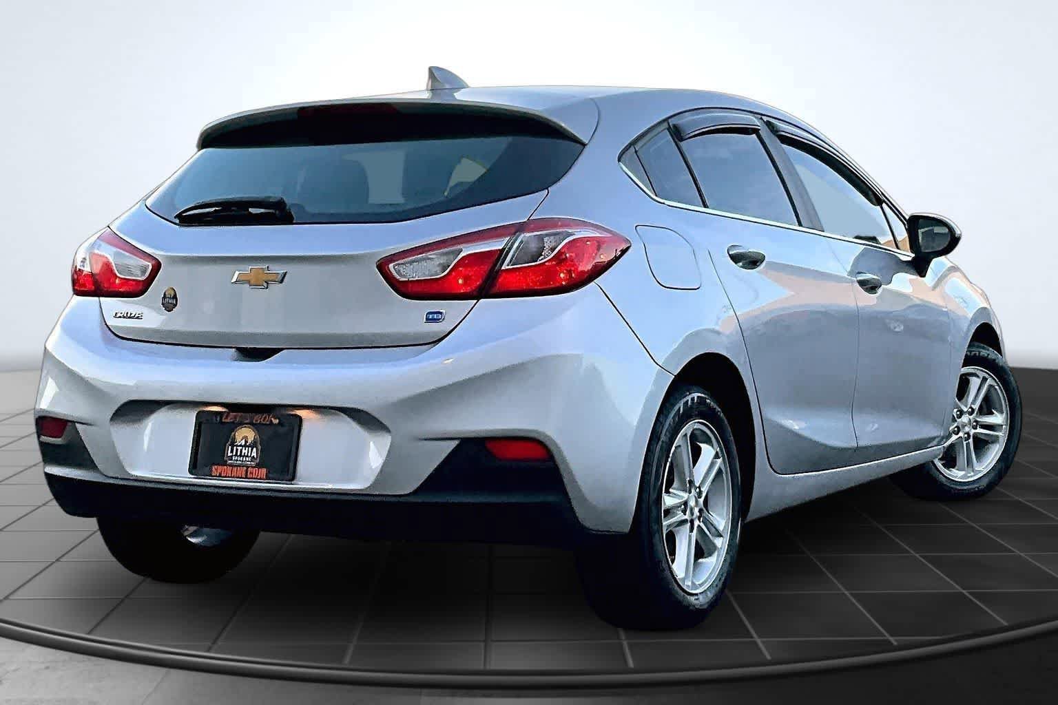 Used 2018 Chevrolet Cruze LT FWD image 23