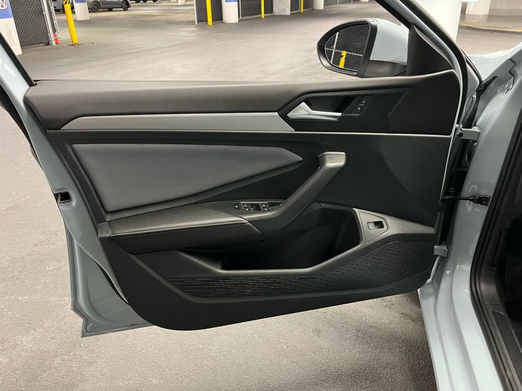 New 2026 Volkswagen Jetta SE FWD image 19