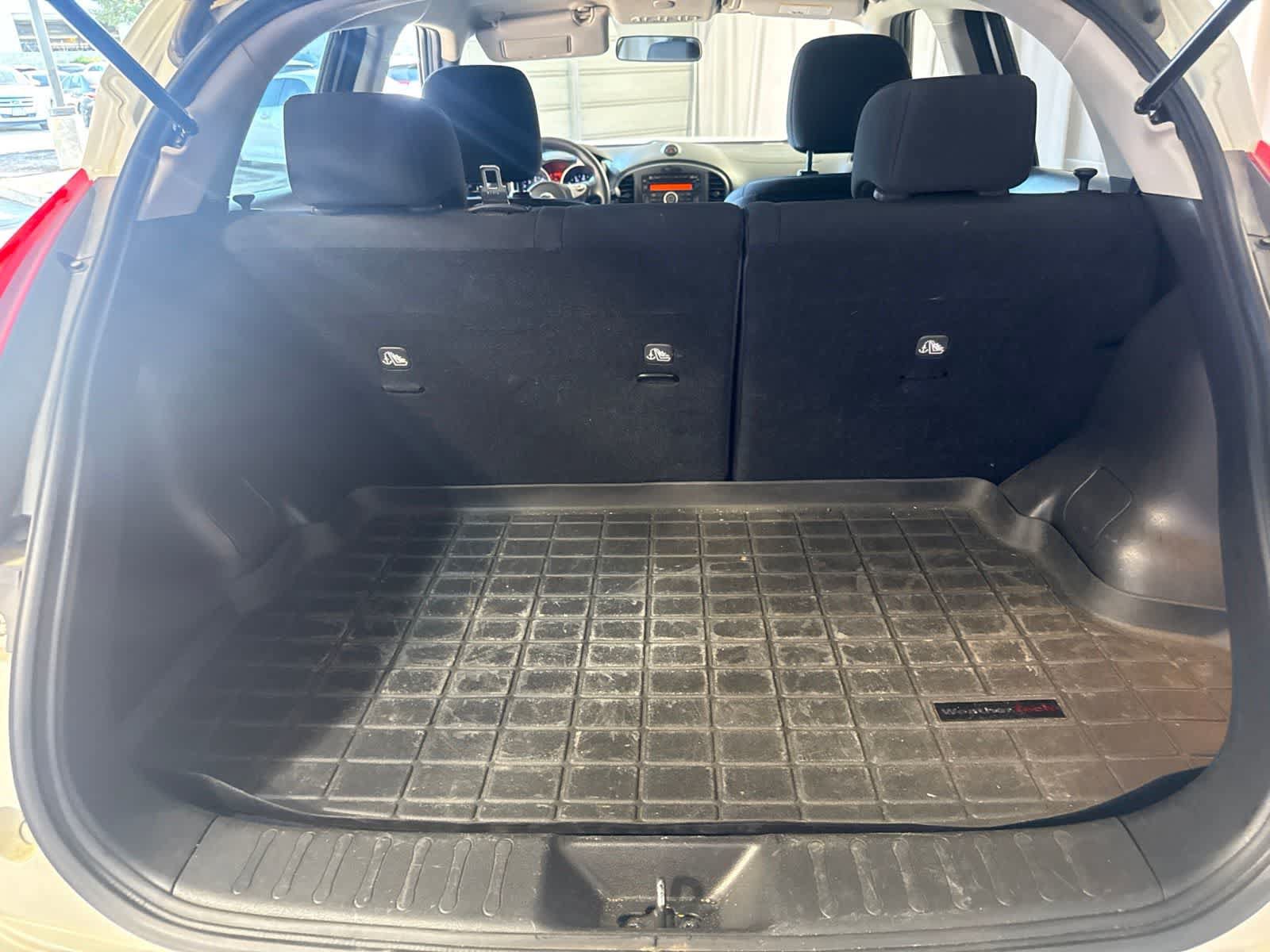 Used 2014 Nissan Juke S FWD image 14