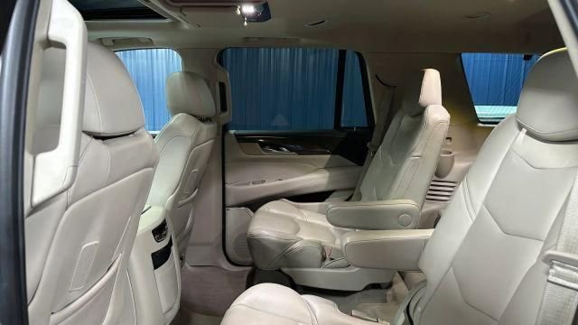 Used 2019 Cadillac Escalade Premium Luxury image 26