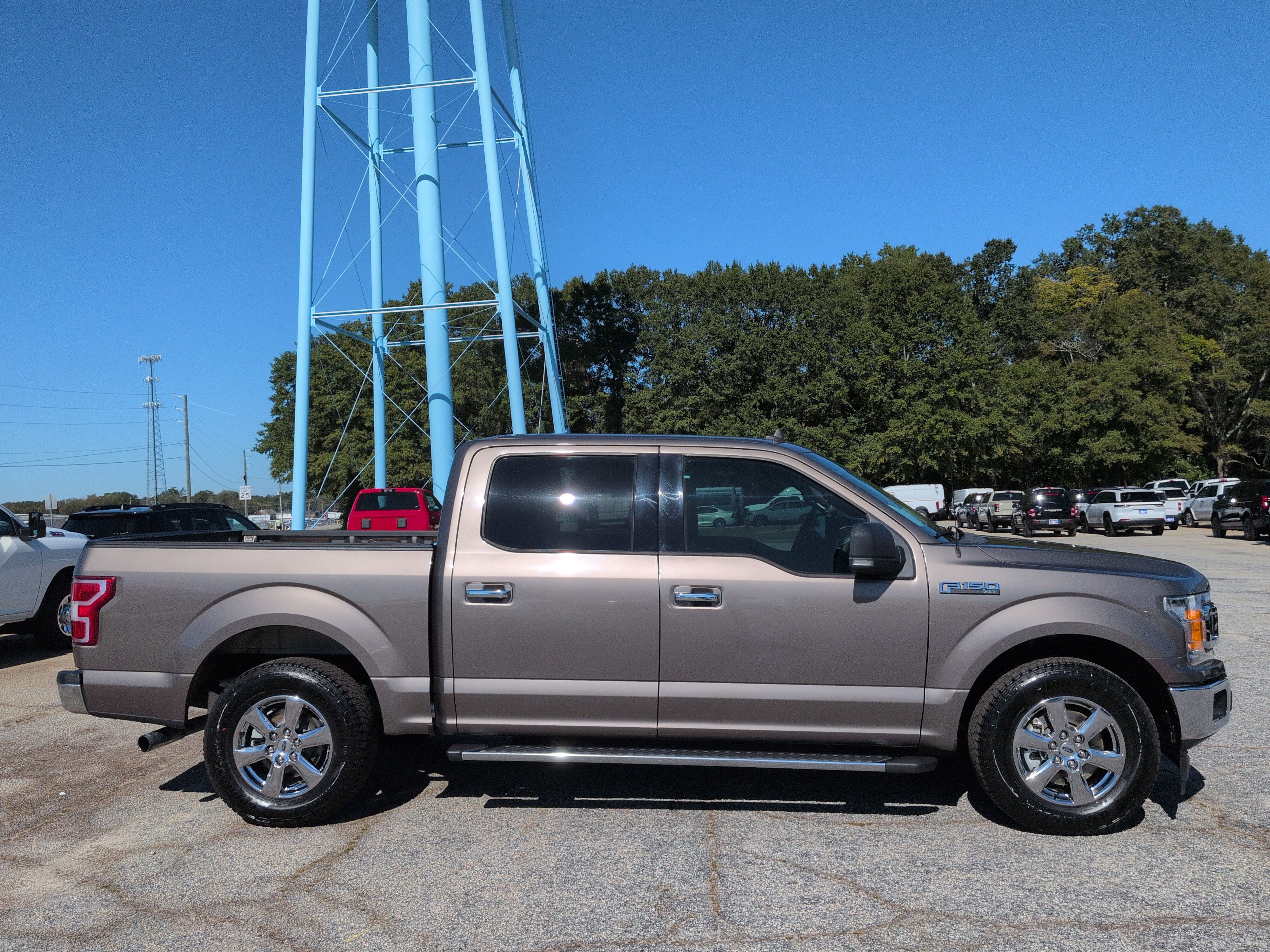 Used 2020 Ford F150 XLT w/ Equipment Group 302A Luxury RWD image 2