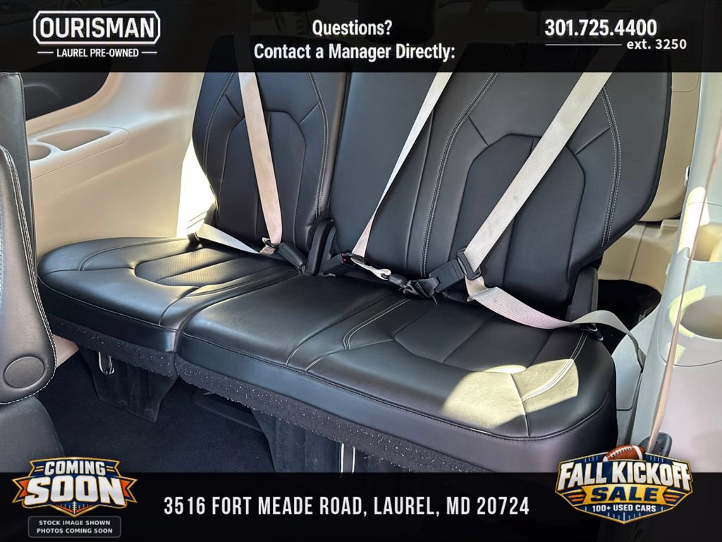 Used 2024 Chrysler Pacifica Limited FWD image 19