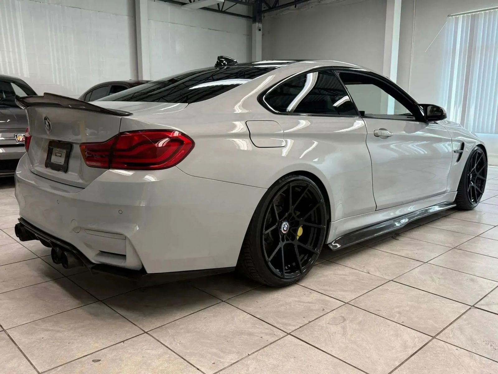 Used 2016 BMW M4 Coupe image 9