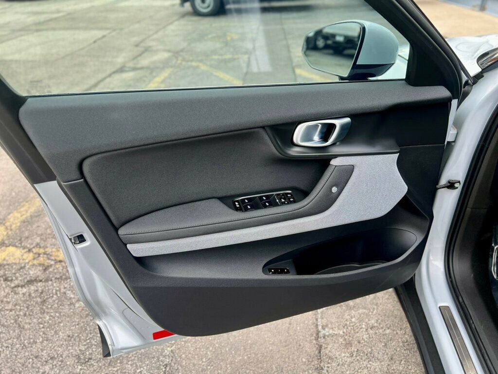 Used 2023 Polestar Polestar 2 w/ Pilot Pack AWD/4WD image 11